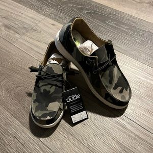 Size 7 NWT Camo Hey Dudes